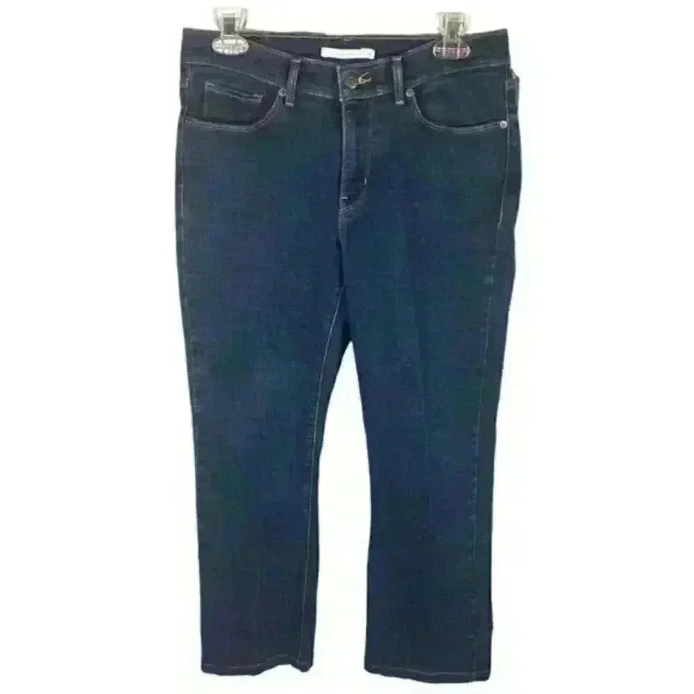 𝅺VERY Nice Levi‘s Classic Bootcut Women’s Size 6 , 30x26‎